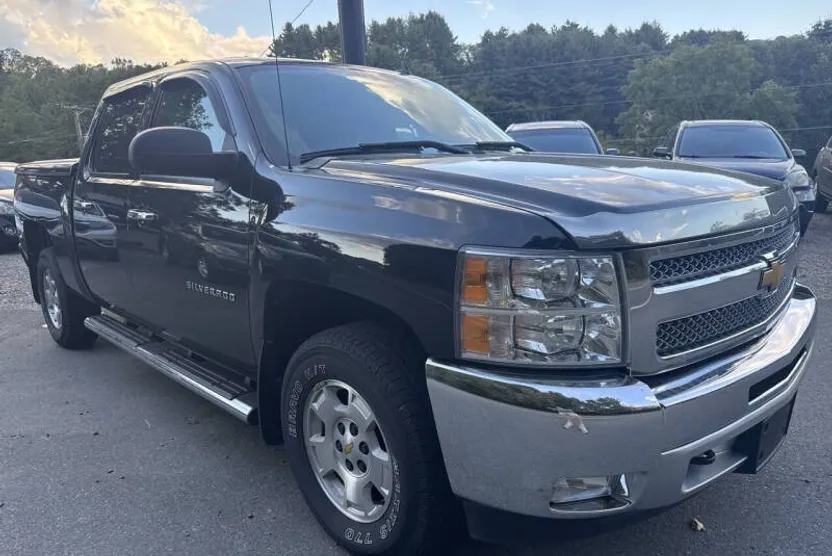 2012 Chevrolet Silverado 1500 LT photo 1