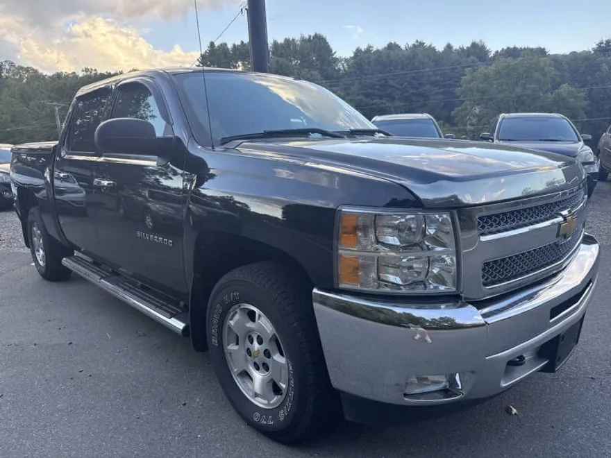 2012 Chevrolet Silverado 1500 LT photo 1