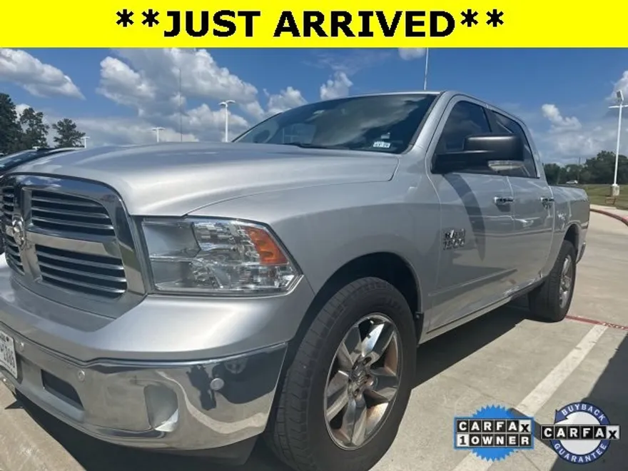 2016 Ram 1500 SLT photo 1