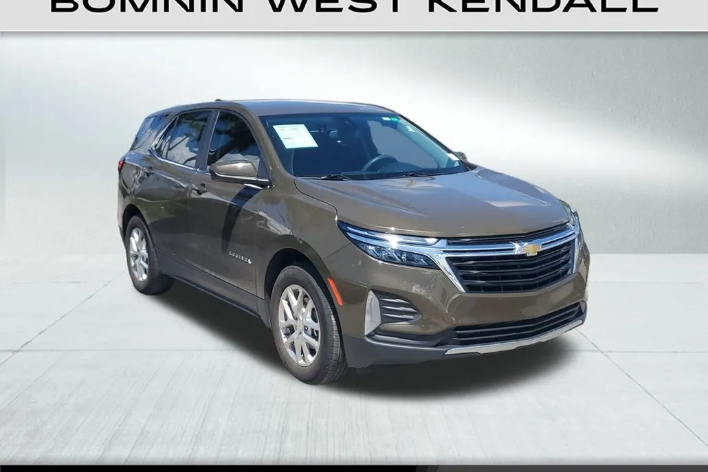 2023 Chevrolet Equinox LT photo 1
