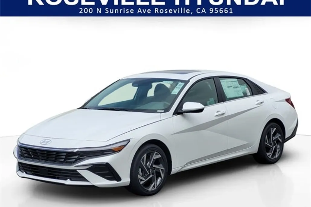 2025 Hyundai Elantra SEL Convenience photo 1