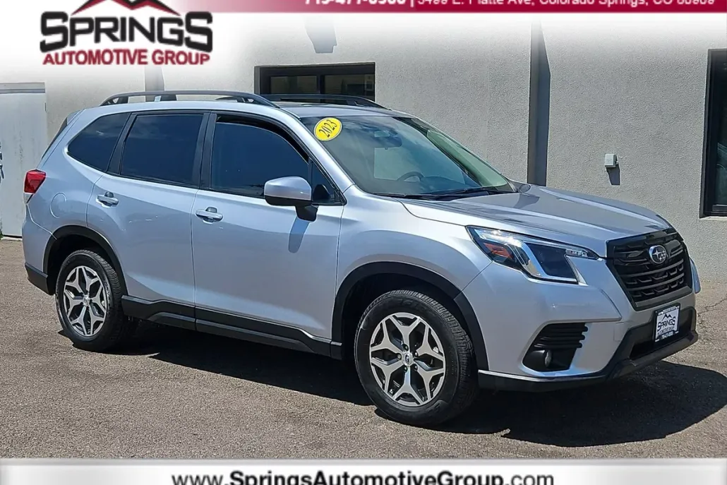 2023 Subaru Forester Premium photo 1
