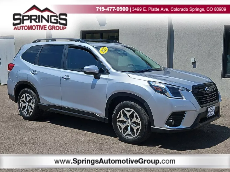2023 Subaru Forester Premium photo 1