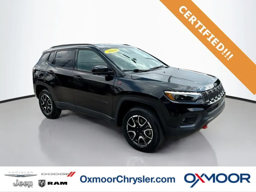2024 Jeep Compass Trailhawk photo 1