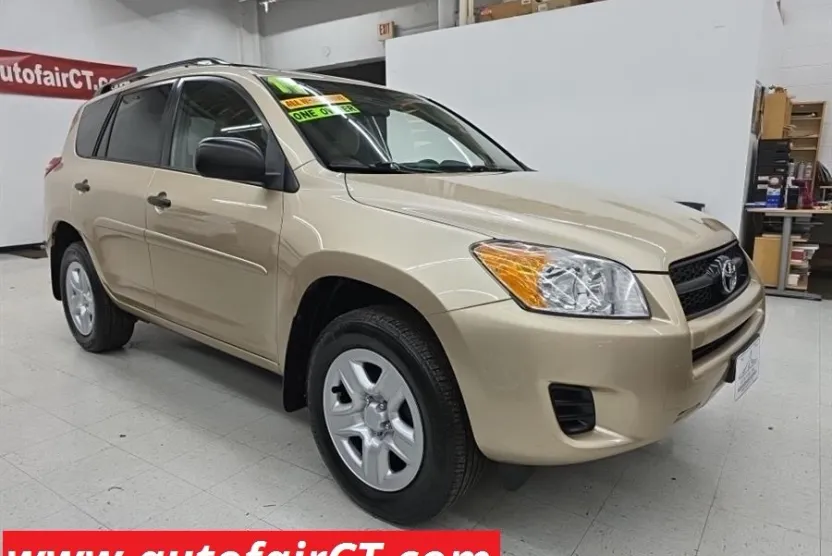 2011 Toyota RAV4 photo 1