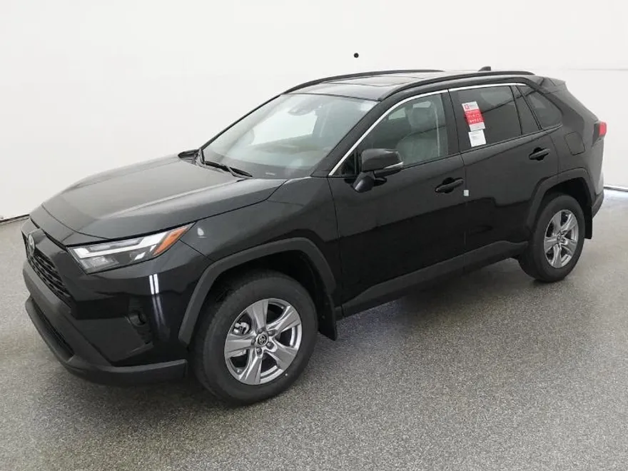 2025 Toyota RAV4 XLE photo 1