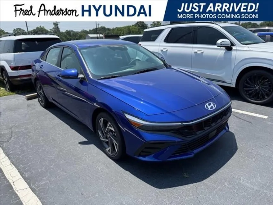 2025 Hyundai Elantra Hybrid Limited photo 1