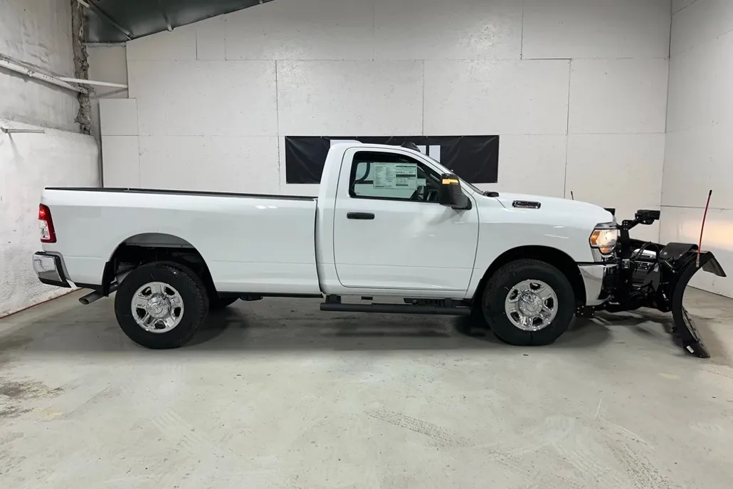 2024 Ram 2500 Tradesman photo 1