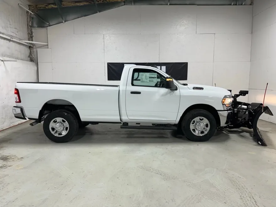 2024 Ram 2500 Tradesman photo 1