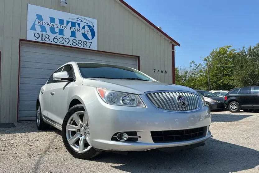 2011 Buick LaCrosse CXL photo 1
