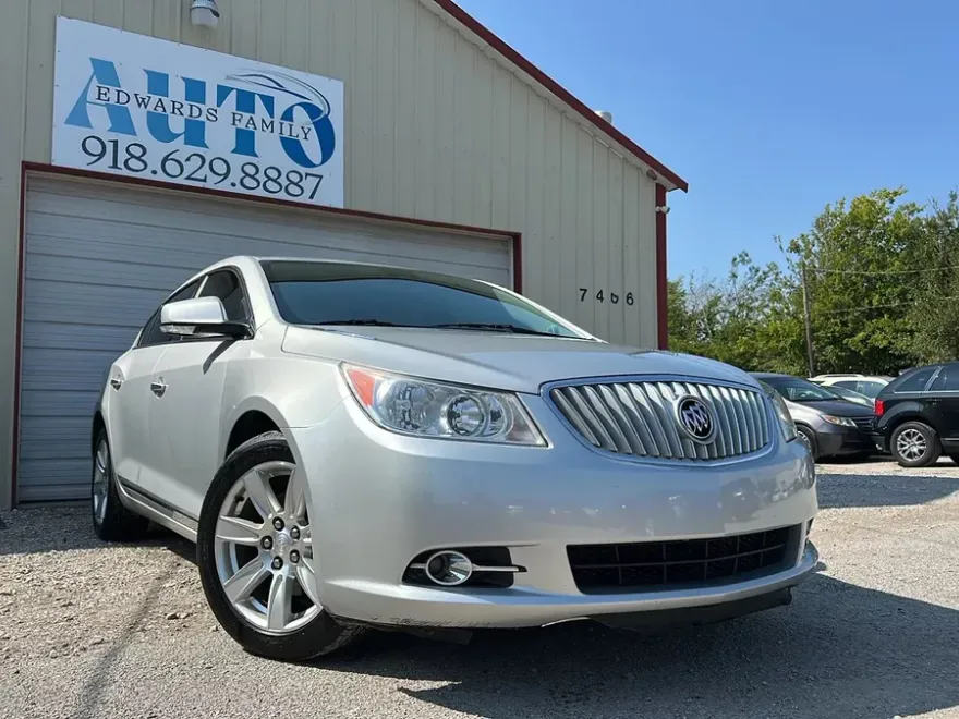 2011 Buick LaCrosse CXL photo 1