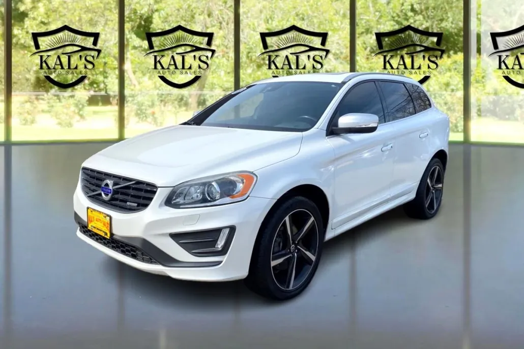 2015 Volvo XC60 T6 R-Design Premier Plus photo 1