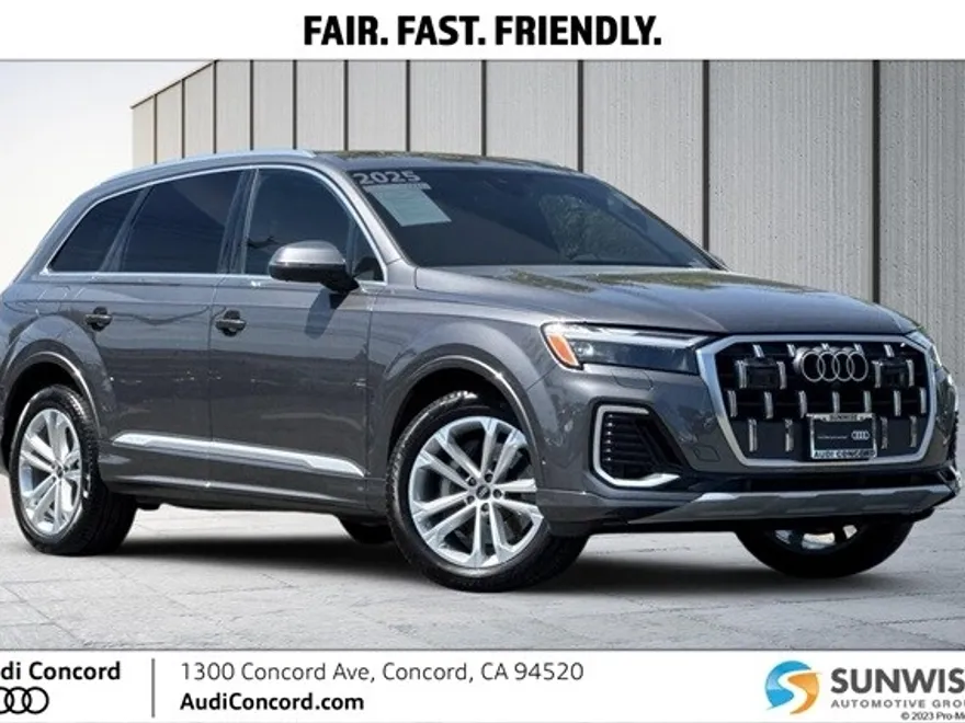 2025 Audi Q7 45 Premium Plus photo 1