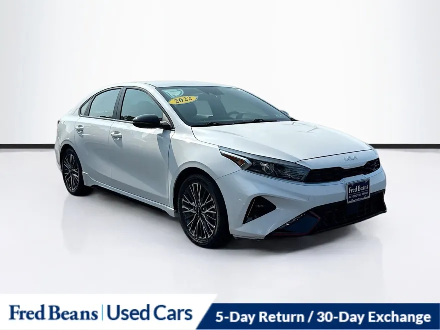 2022 Kia Forte GT-Line photo 1
