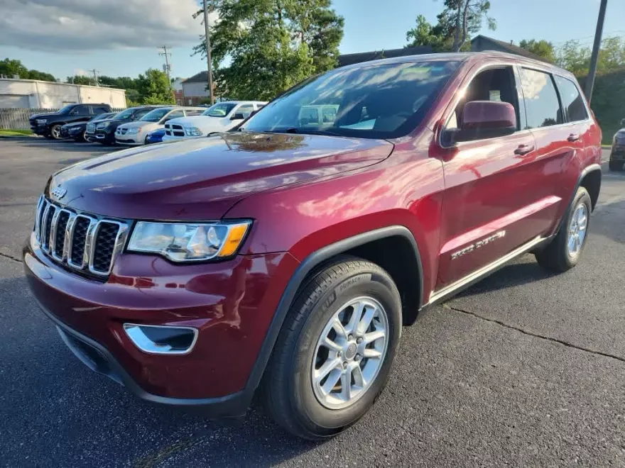 2018 Jeep Grand Cherokee Laredo photo 1