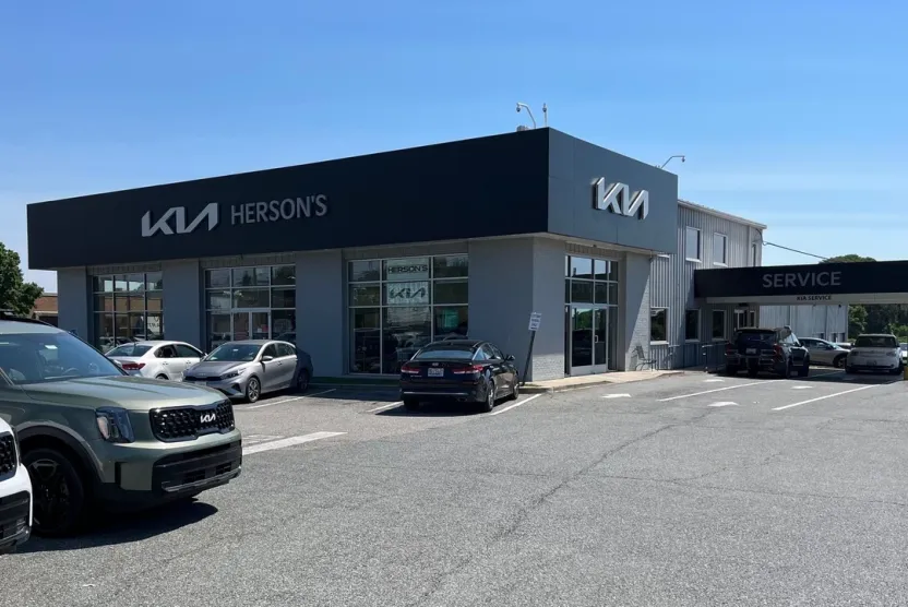 2025 Kia K5 GT photo 1