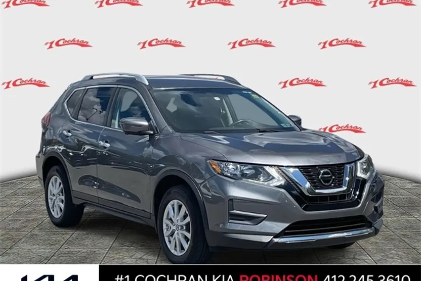 2018 Nissan Rogue SV photo 1