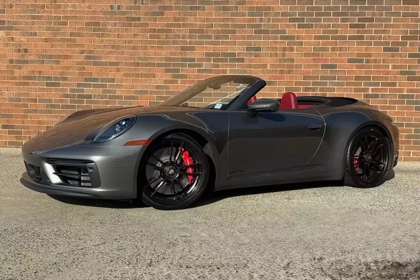 2022 Porsche 911 GTS Cabriolet photo 1