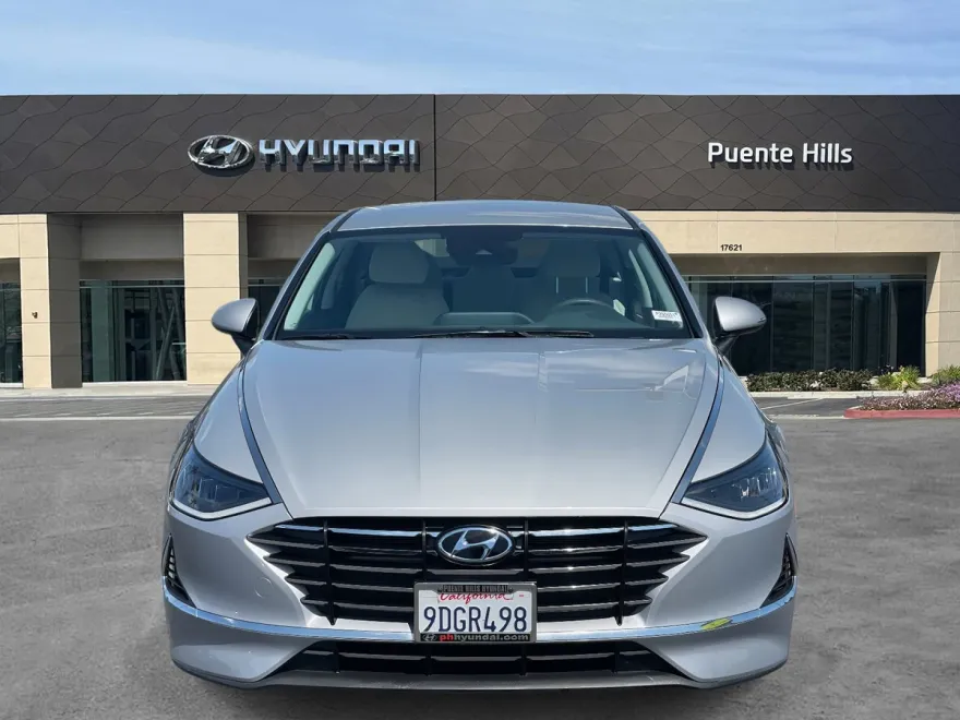 2023 Hyundai Sonata SE photo 1