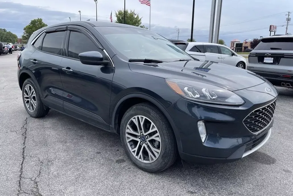 2022 Ford Escape SEL photo 1