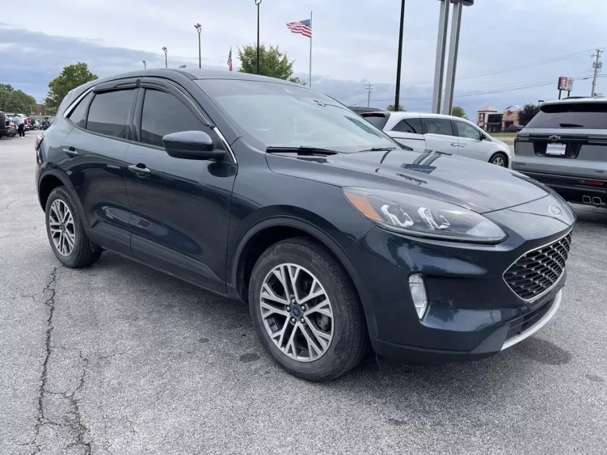 2022 Ford Escape SEL photo 1