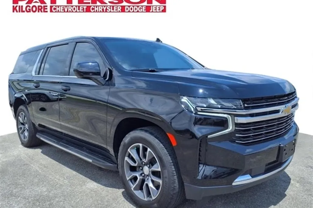 2021 Chevrolet Suburban LT photo 1