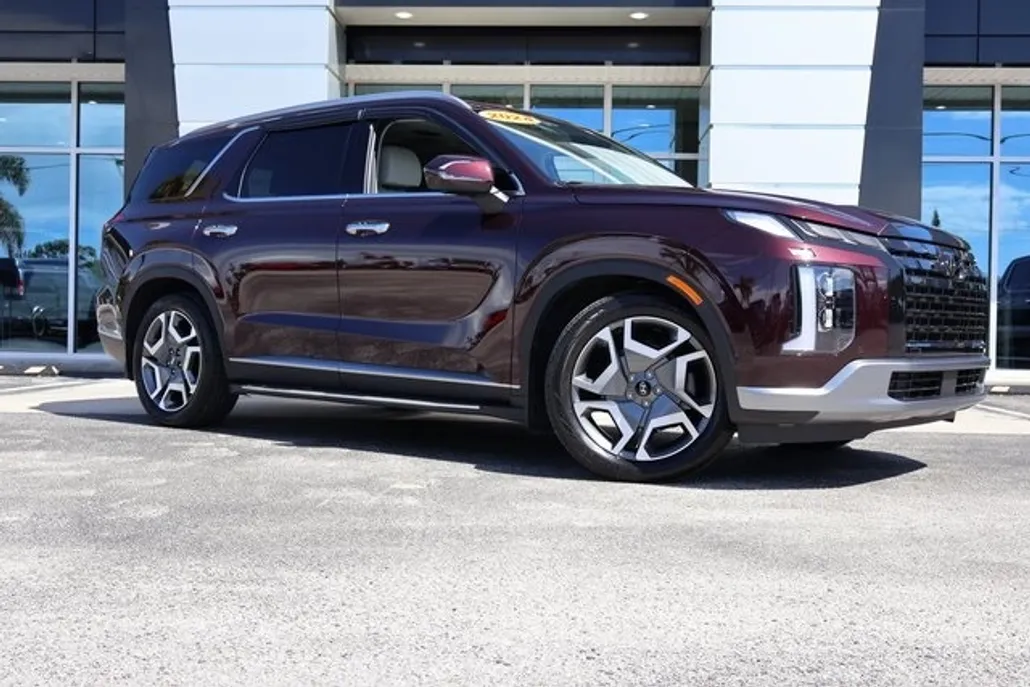 2024 Hyundai Palisade Limited photo 1
