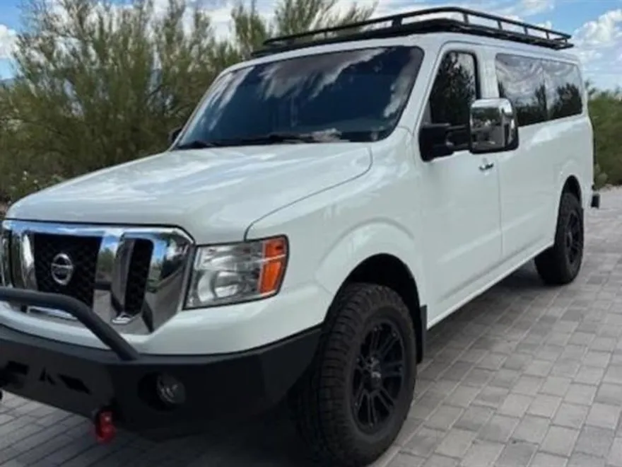 2014 Nissan NV3500 photo 1