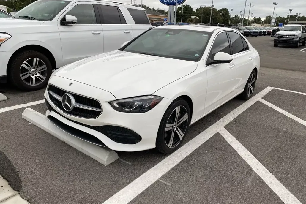 2022 Mercedes Benz C 300 photo 1