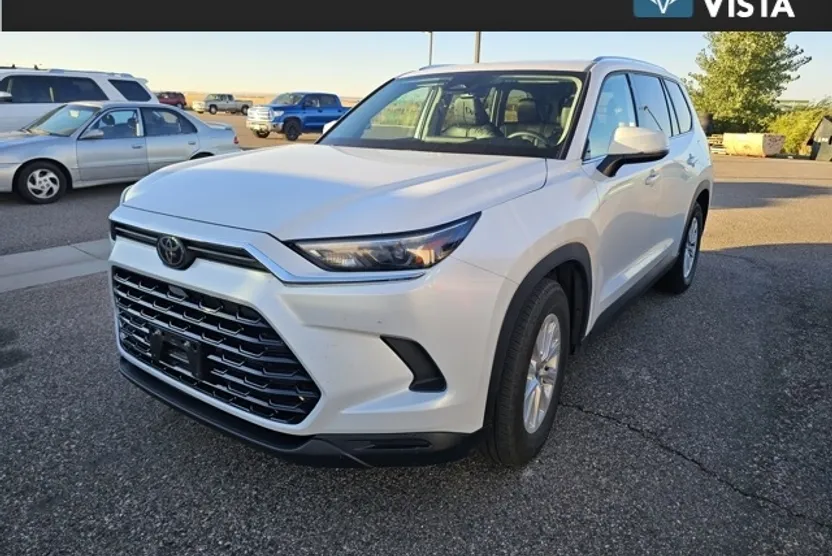 2024 Toyota Highlander Hybrid XLE photo 1