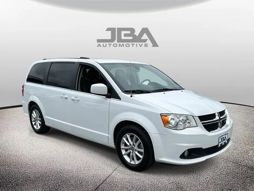 2019 Dodge Grand Caravan SXT photo 1