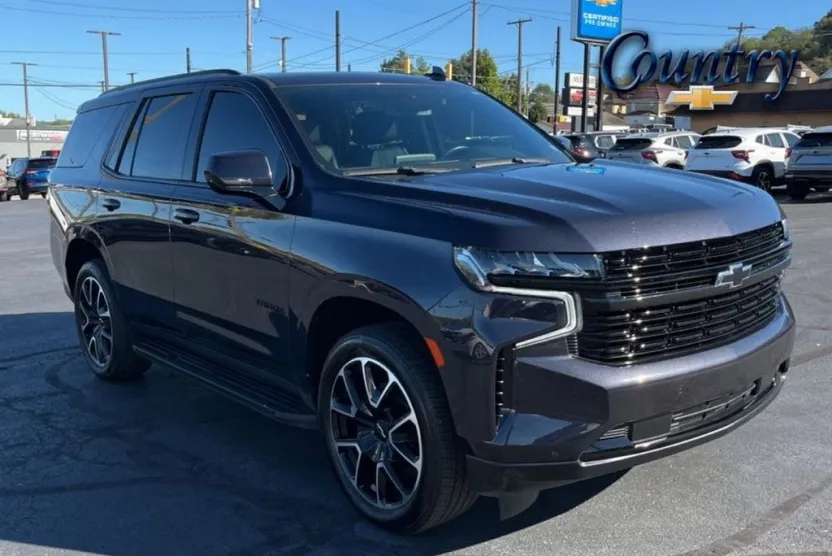2023 Chevrolet Tahoe RST photo 1