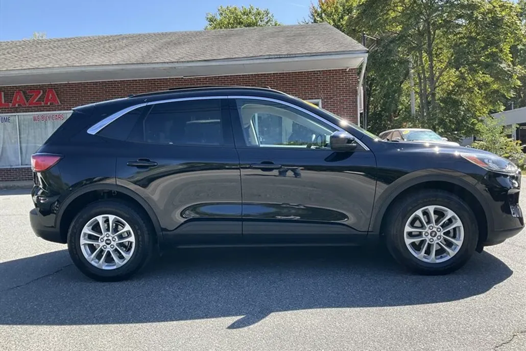 2020 Ford Escape SE photo 1