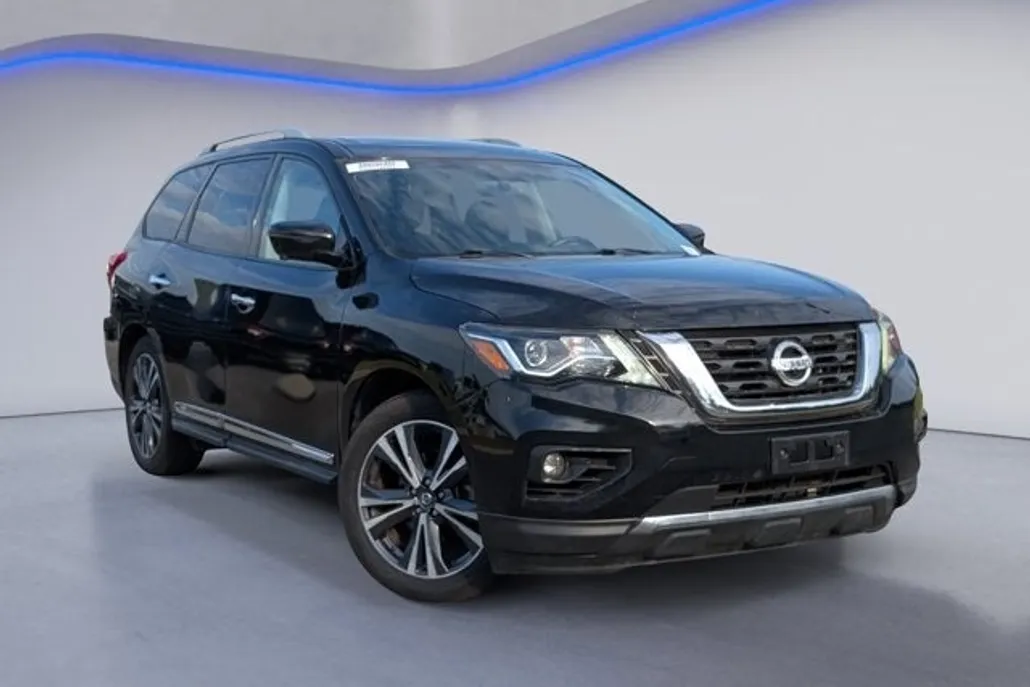 2020 Nissan Pathfinder Platinum photo 1