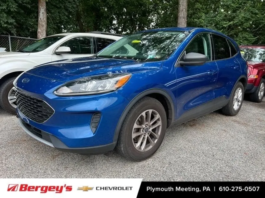 2022 Ford Escape SE photo 1