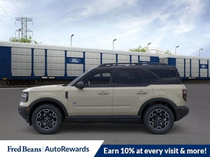 2025 Ford Bronco Sport Outer Banks photo 1