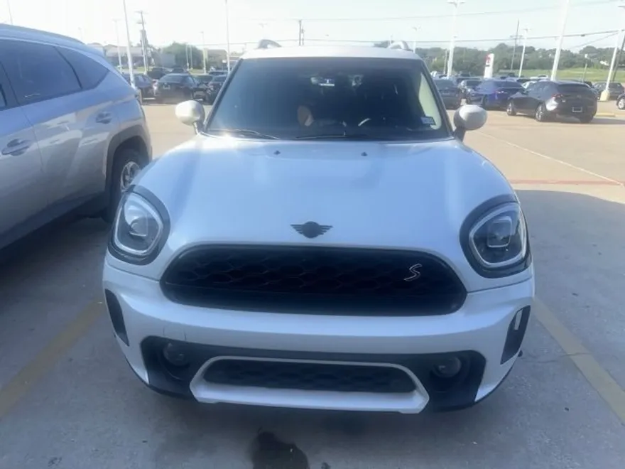 2024 Mini Countryman Classic photo 1