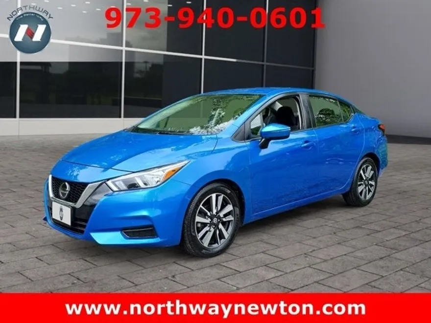 2021 Nissan Versa SV photo 1