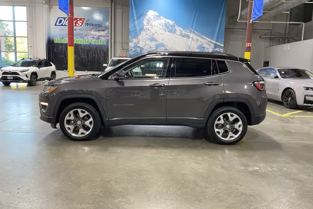 2018 Jeep Compass Limited photo 1