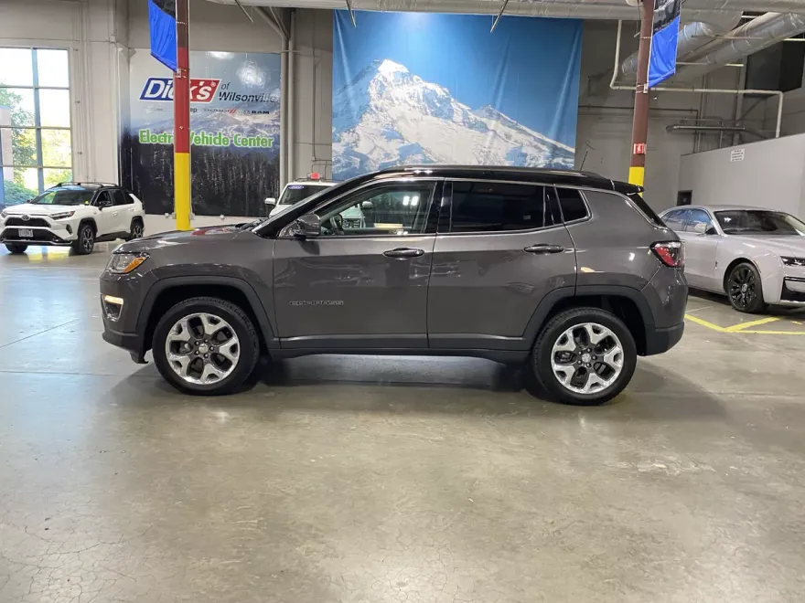 2018 Jeep Compass Limited photo 1