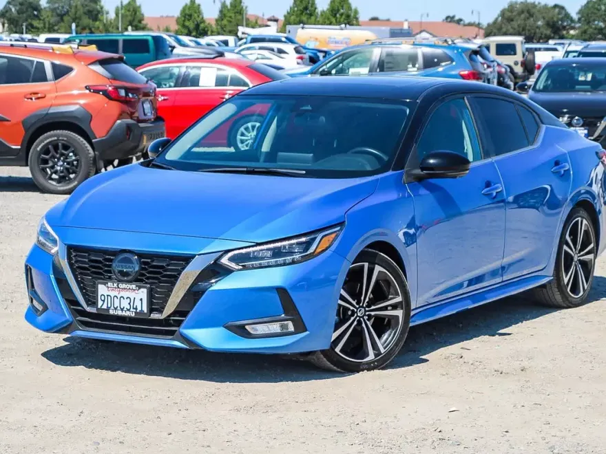 2022 Nissan Sentra SR photo 1