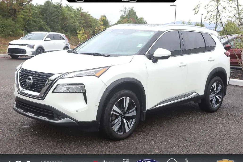 2022 Nissan Rogue SL photo 1