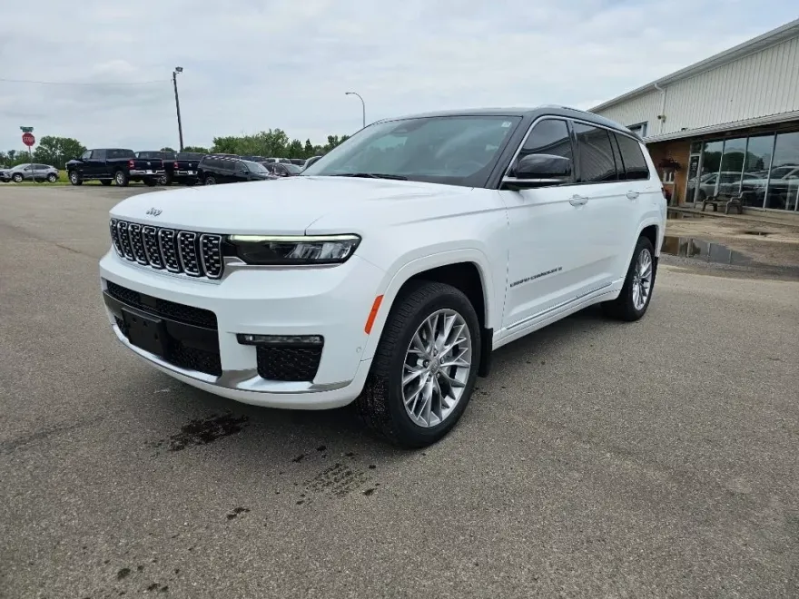2023 Jeep Grand Cherokee L Summit photo 1
