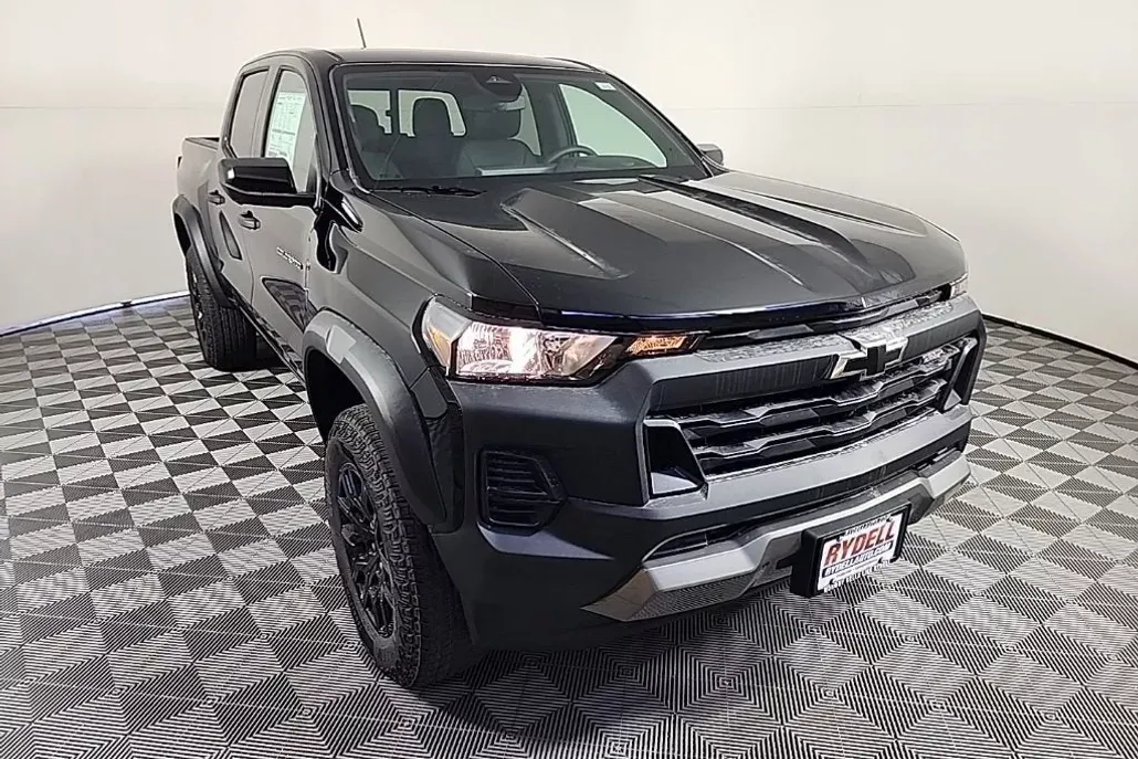 2026 Chevrolet Colorado Trail Boss photo 1