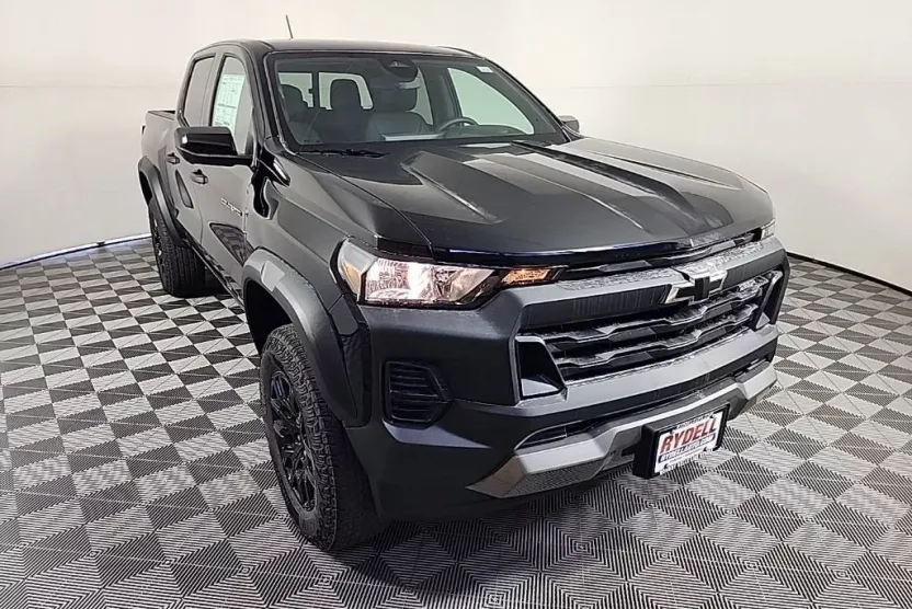 2026 Chevrolet Colorado Trail Boss photo 1