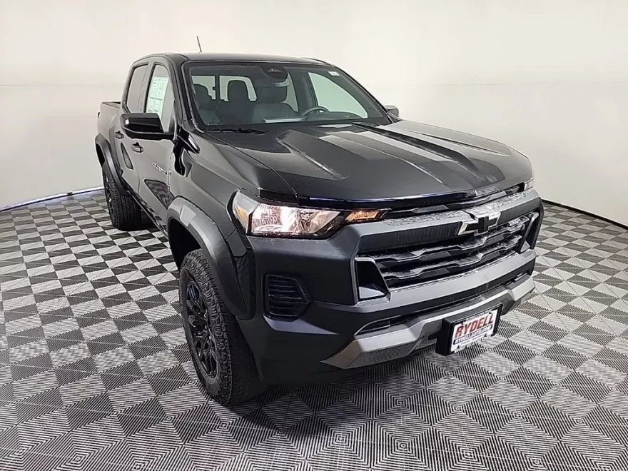 2026 Chevrolet Colorado Trail Boss photo 1