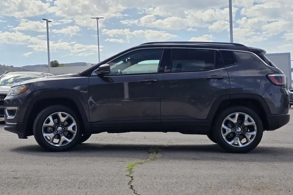 2019 Jeep Compass Limited photo 1