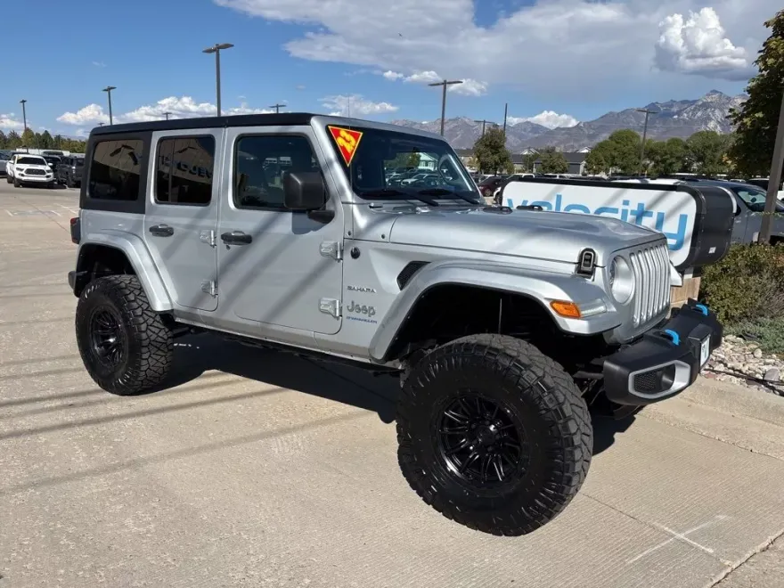2023 Jeep Wrangler Sahara 4xe photo 1