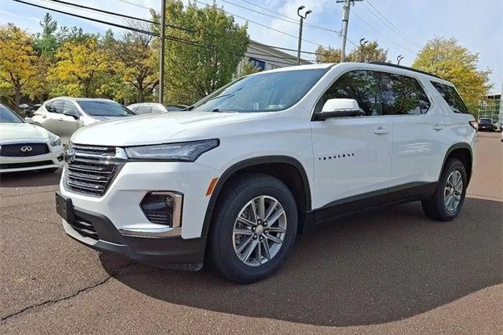 2023 Chevrolet Traverse 3LT photo 1