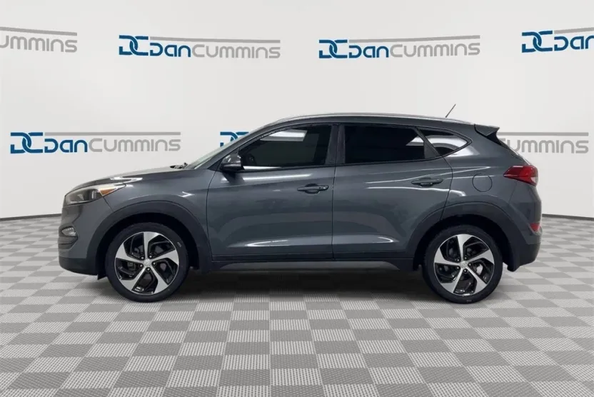 2016 Hyundai Tucson Sport photo 1